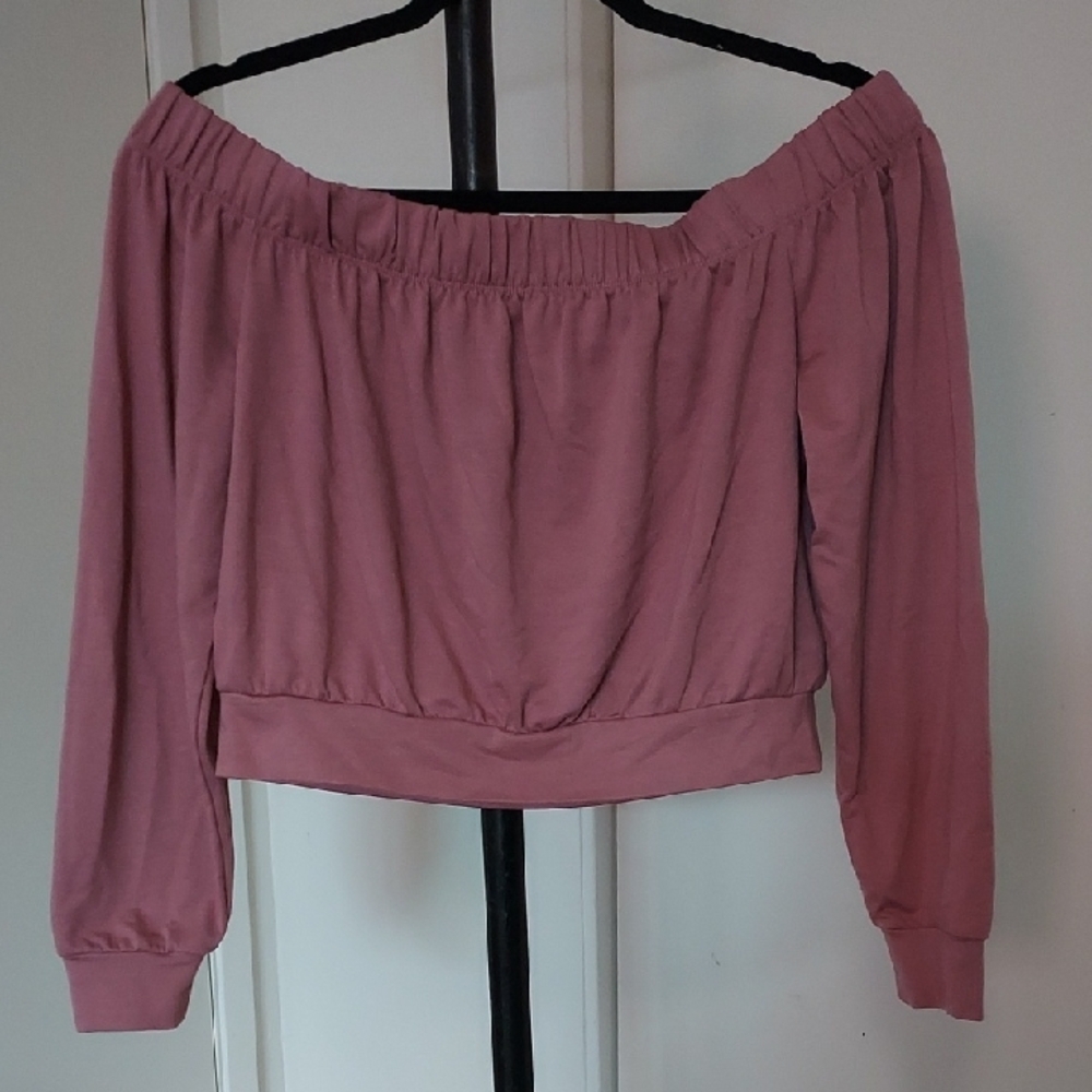 Material Girl Off-Shoulder Blouse in Dusty Pink